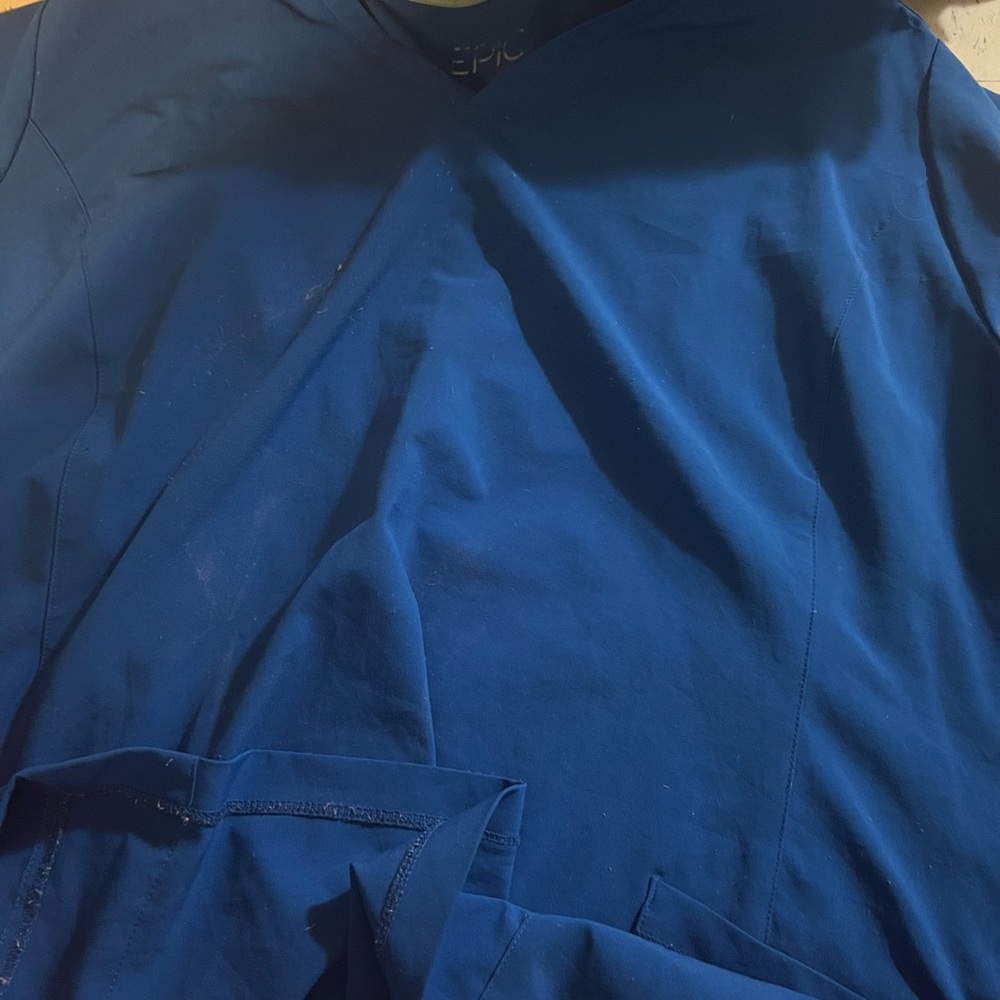 Scrub top